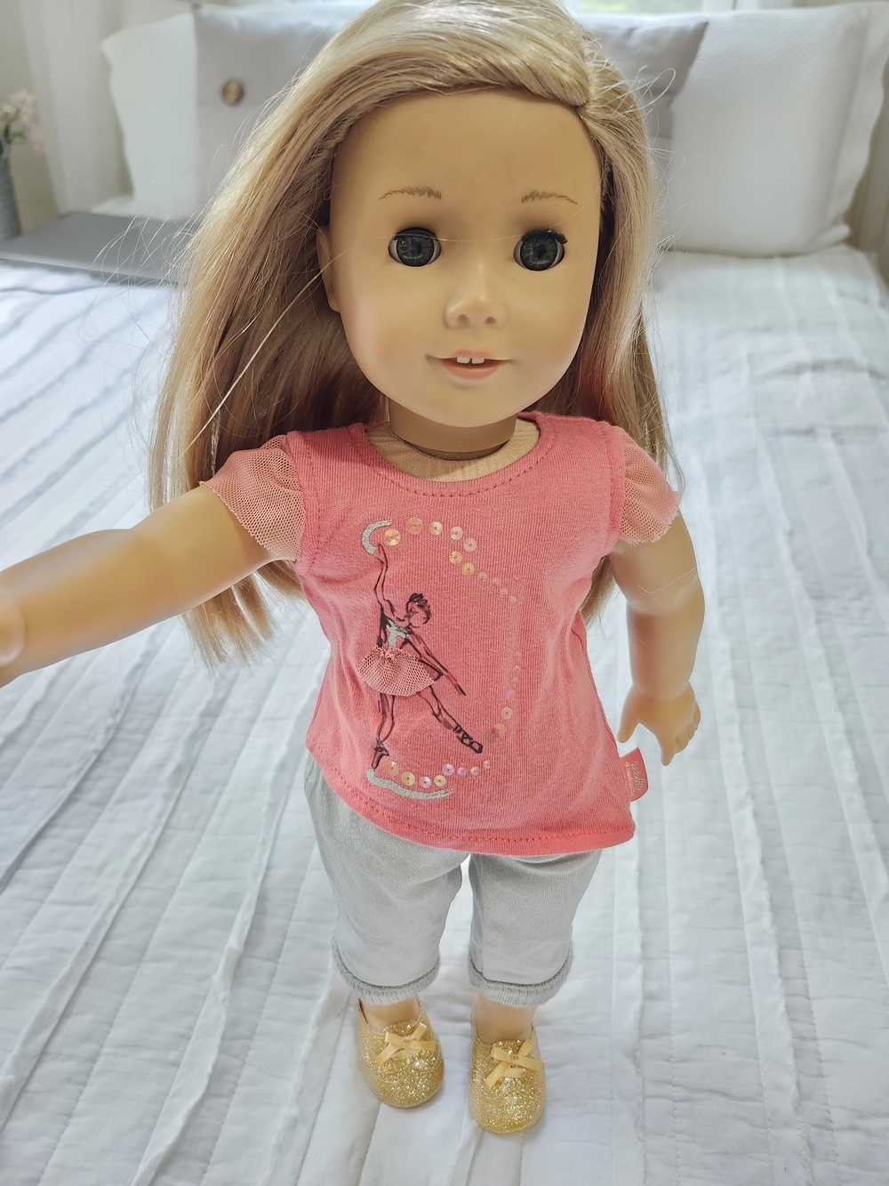 American Girl Isabelle Palmer Doll 18" GOTY 2014 Retired w/ Pink Hair Extensions